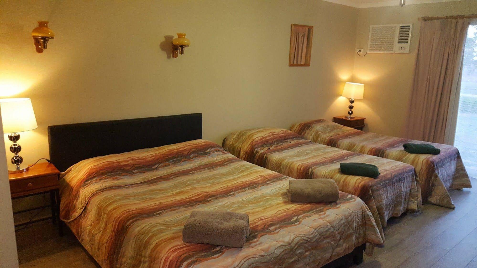 Cardigan Lodge Motel Балларат Екстер'єр фото